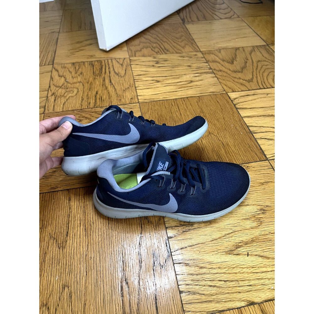 BLUE NIKE RUNNING SHOES